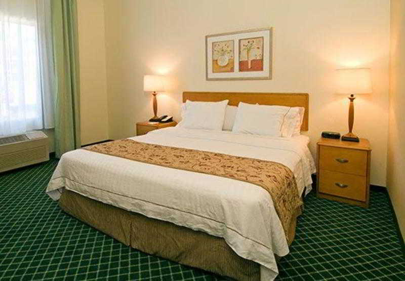 Fairfield Inn & Suites By Marriott San Antonio Airport/North Star Mall Bagian luar foto